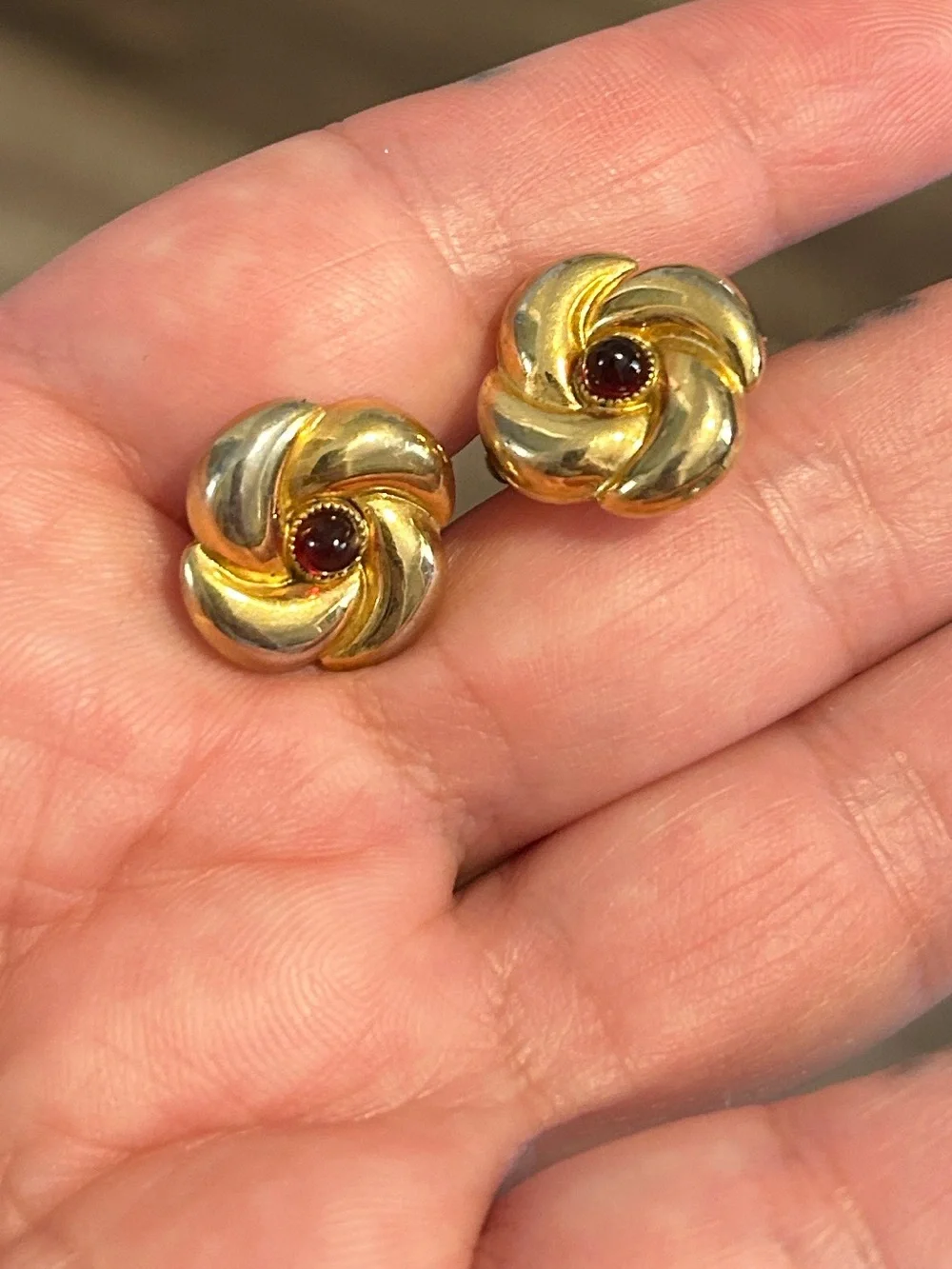 Vintage Ruby knot cufflinks